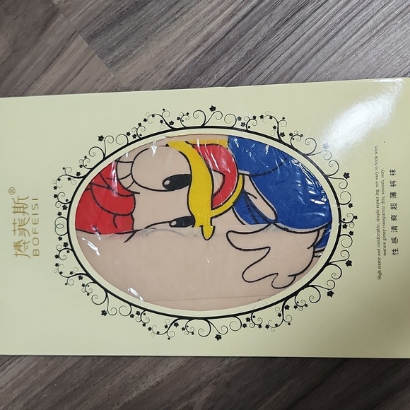 Three Bofeisi Character Printed Pantyhose - Picture 4 of 10